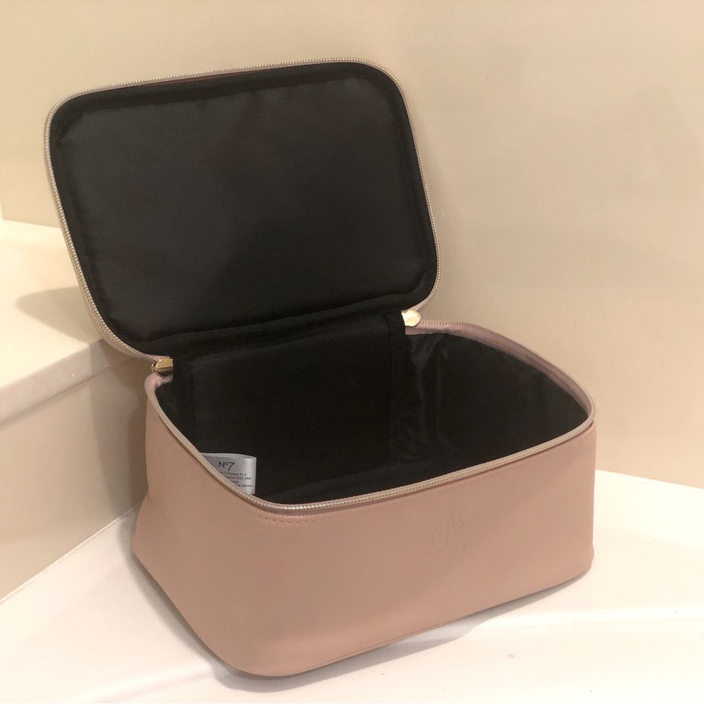 No 7 Cosmetics Bag